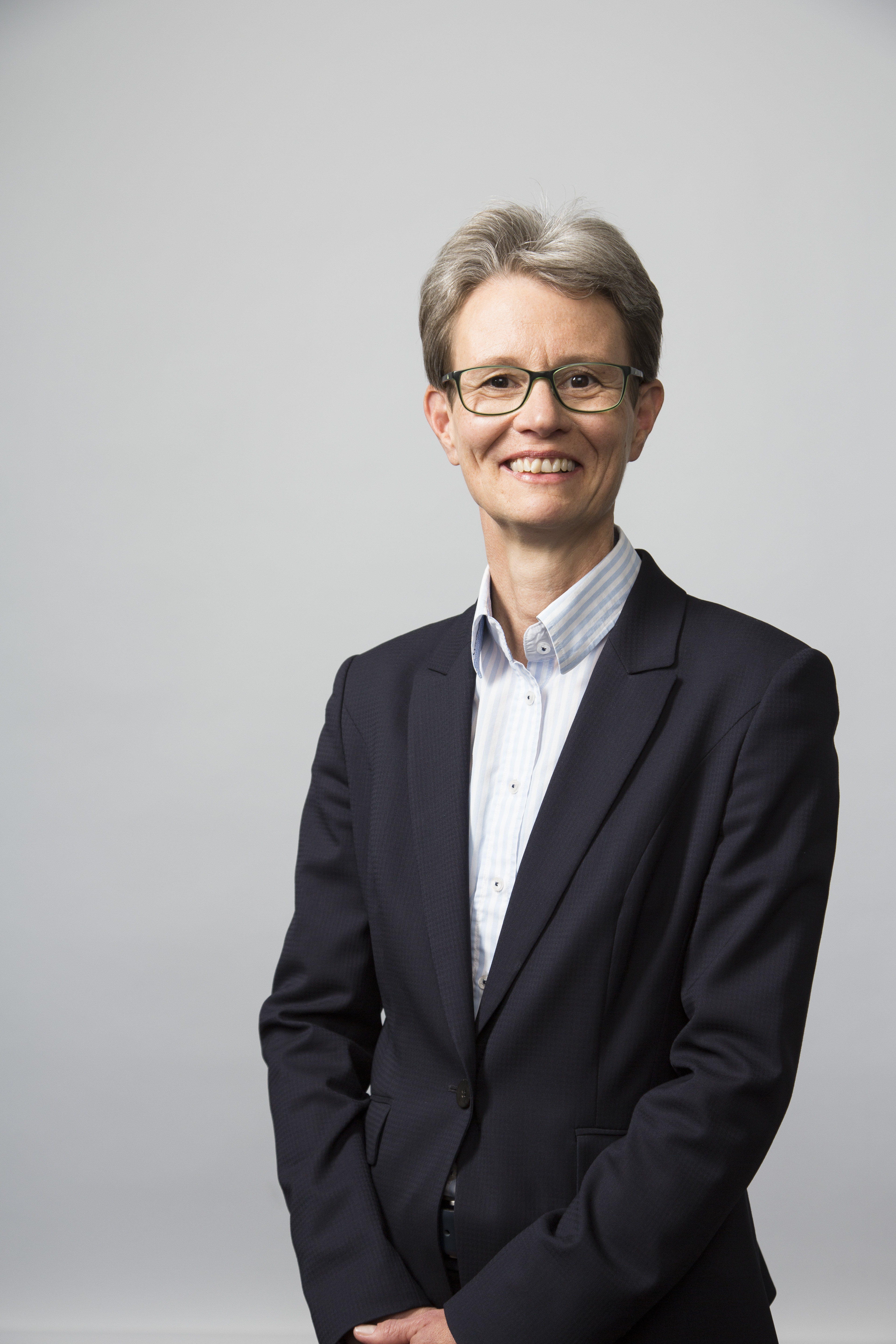 Portraitaufnahme der Abteilungsleiterin Dr. Angela Küster