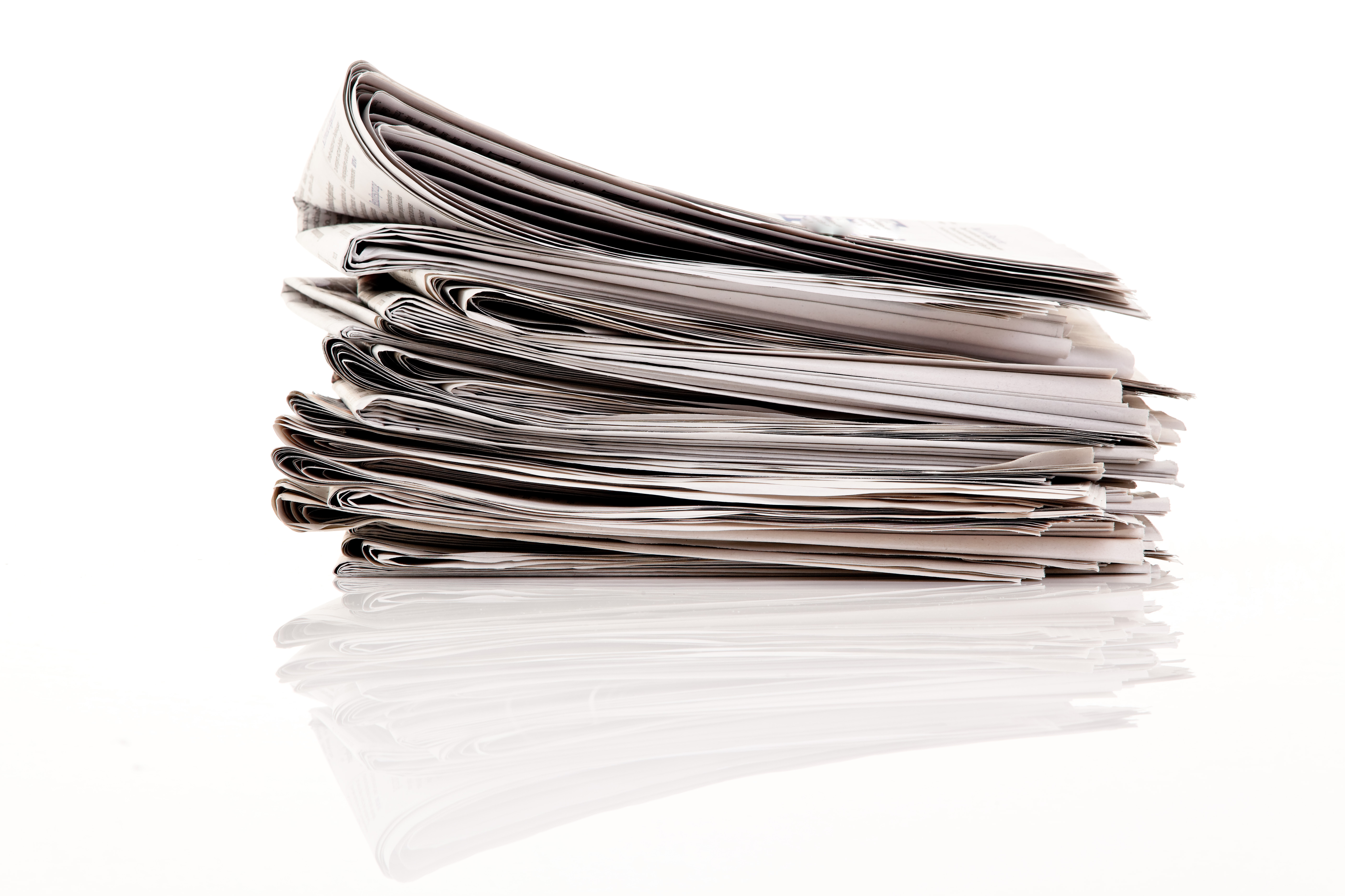 Stapel von alten Zeitungen und Zeitschriften © Erwin Wodicka - stock.adobe.com