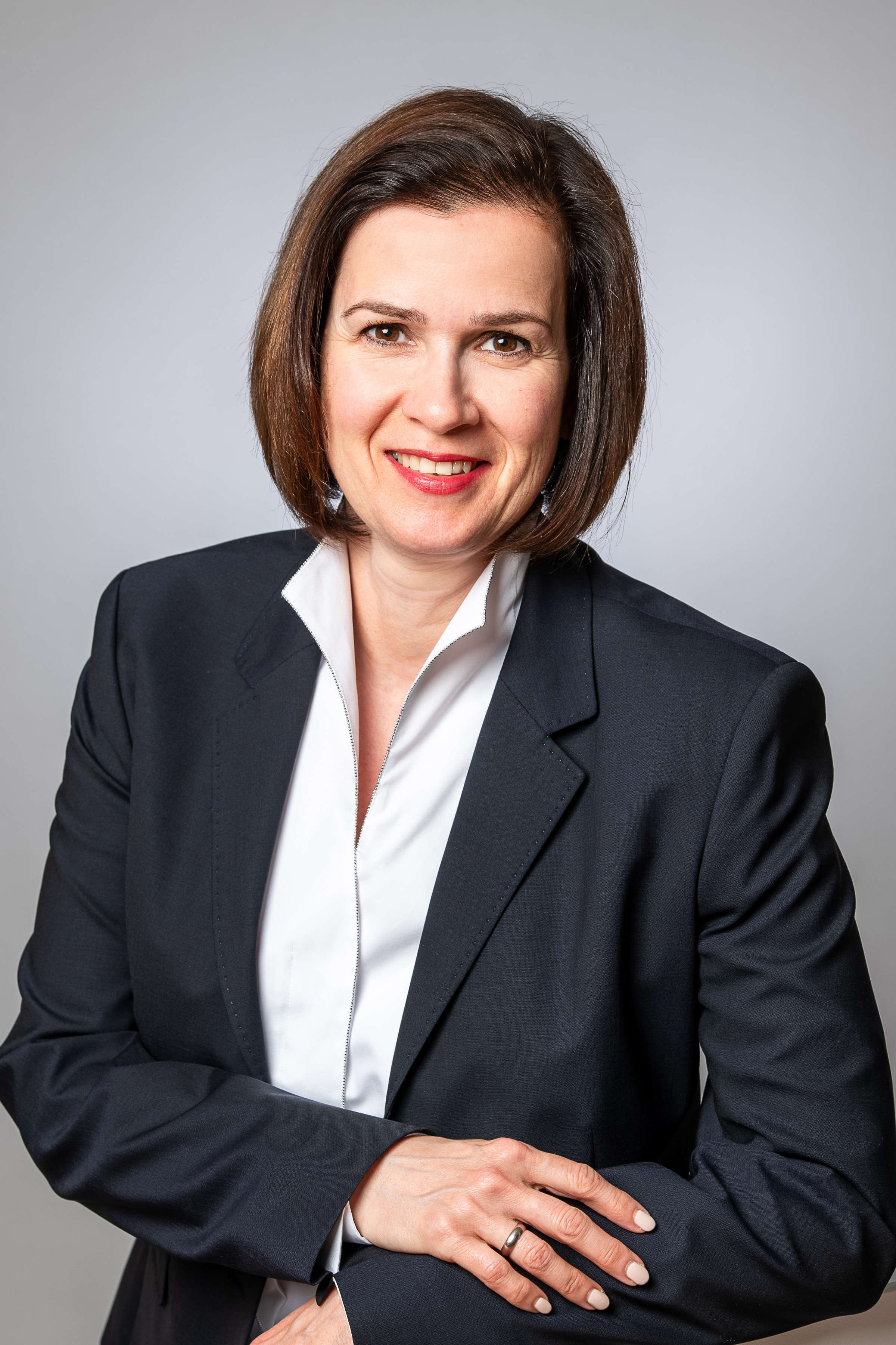 Portraitaufnahme der Regierungsvizepräsidentin Andrea Rieger