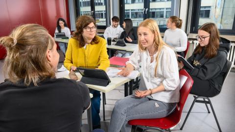 Gespräch am Max-Weber-Berufskolleg in Düsseldorf