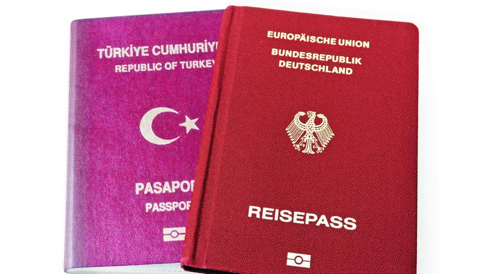 Deutscher und türkischer Reisepass, Mehrstaatigkeit