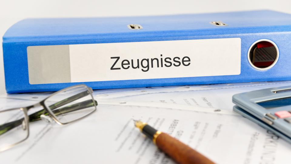 Ordner "Zeugnisse" (Symbolbild)