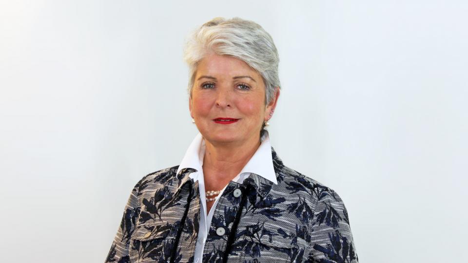 Portraitaufnahme der Regierungspräsidentin (a.D.) Birgitta Radermacher