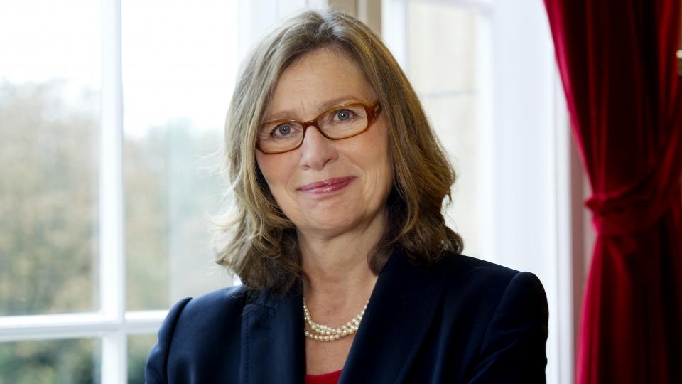 Portraitaufnahme der Regierungspräsidentin Anne Lütkes
