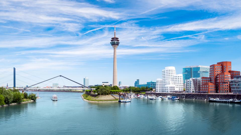 Düsseldorf am Rhein (Symbolbild)