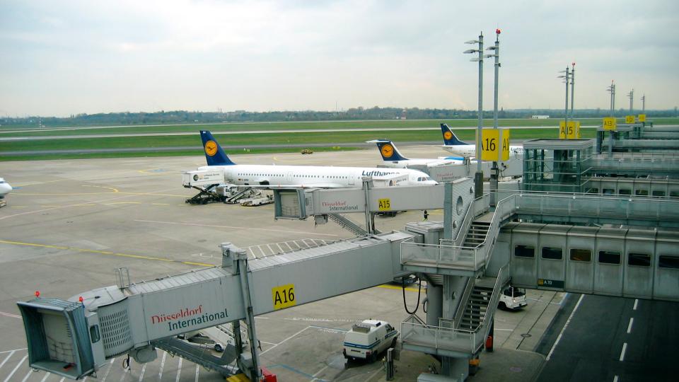 Rollfeld Flughafen Düsseldorf