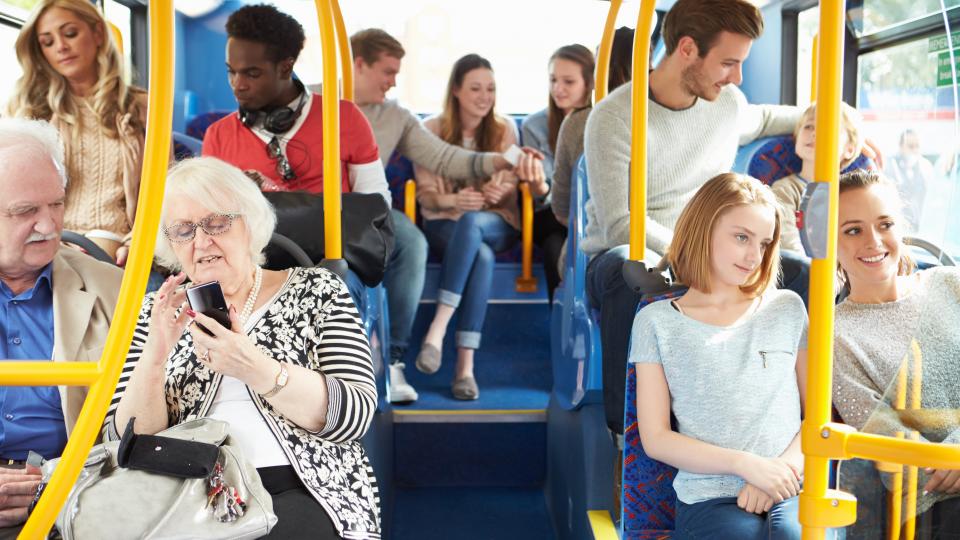 Busfahrt (Symbolbild)