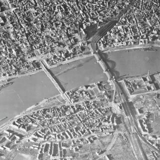 Luftbild von Köln am 19.11.1944