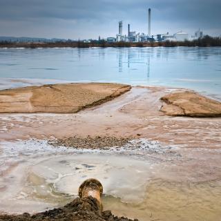 Industrielles Abwasser (Symbolbild)