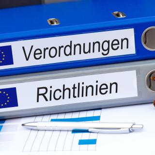 Verordnungen und Richtlinien